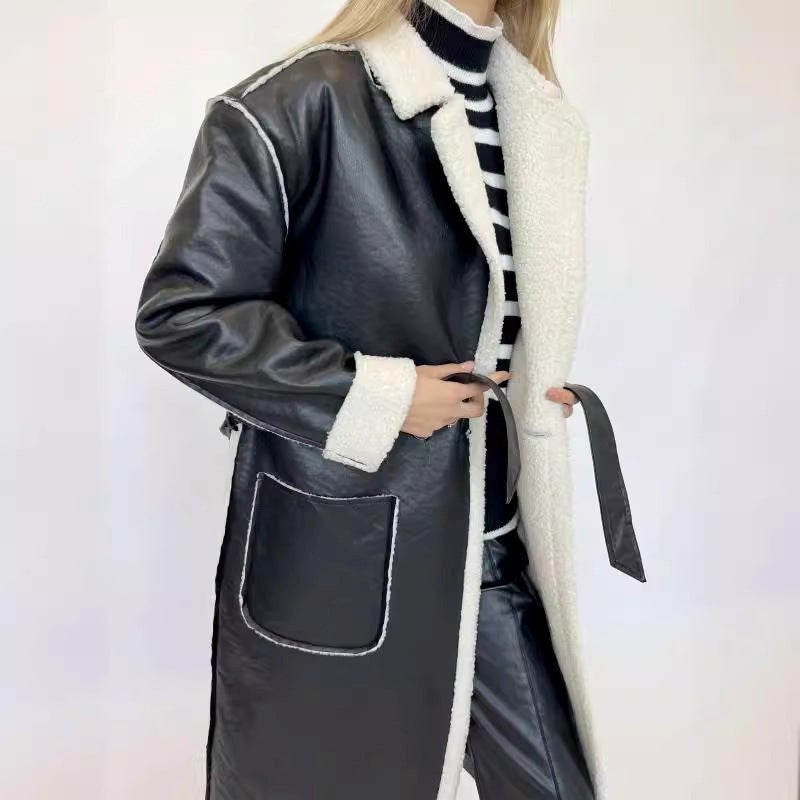 Louise | Manteau à Col Revers avec Ceinture